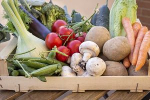 Lire la suite à propos de l’article Partager les surplus de récolte du jardin : que faire avec les légumes supplémentaires