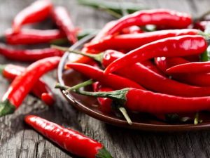 Lire la suite à propos de l’article Qu'est-ce que la capsaïcine : qu'est-ce qui rend les poivrons piquants