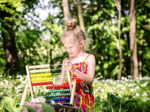 Lire la suite à propos de l’article Enseignement à la maison dans les jardins – Idées pour relier les mathématiques à la nature