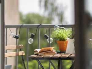 Lire la suite à propos de l’article Que faire avec l'espace du balcon – Concevoir un petit espace extérieur avec un balcon