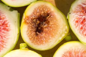 Lire la suite à propos de l’article Informations sur l'aigreur des figues : découvrez les causes de l'acidité des figues et comment le traiter