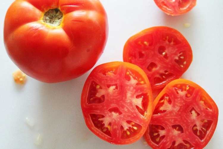 Lire la suite à propos de l’article Les tomates mûrissent-elles de l’intérieur vers l’extérieur ?