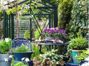 Lire la suite à propos de l’article Idées de petits jardins : façons de donner l’impression qu’un jardin est grand