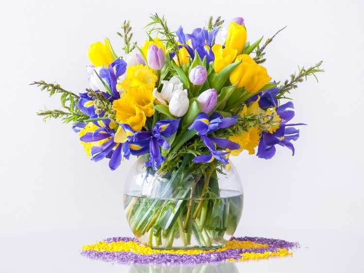 Lire la suite à propos de l’article Décorations DIY pour Mardi Gras : arrangements floraux sur le thème du Mardi Gras