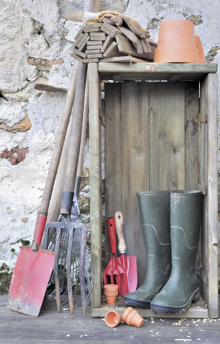 Lire la suite à propos de l’article Rangement des outils de jardinage d'hiver : comment nettoyer les outils de jardinage pour l'hiver