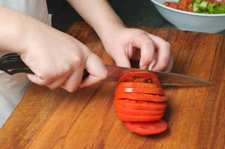 You are currently viewing Variétés de tomates sandwich : de bonnes tomates tranchées à cultiver dans le jardin