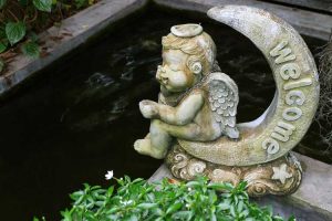 Lire la suite à propos de l’article Idées de statues de jardin – Comment utiliser des statues dans le jardin