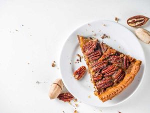 Lire la suite à propos de l’article De la récolte à la table : comment préparer la tarte aux pacanes parfaite